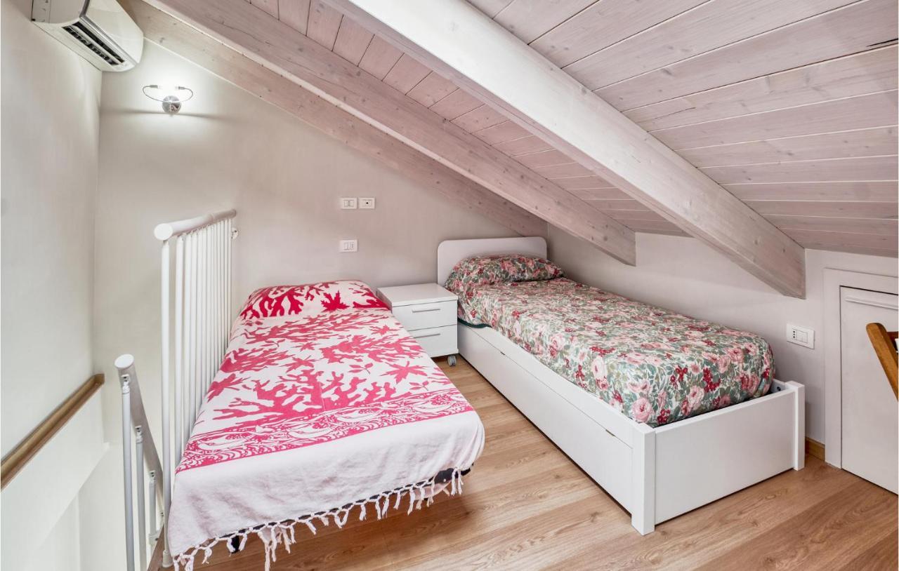 Gorgeous Home In Magliolo-Finale Ligure Экстерьер фото