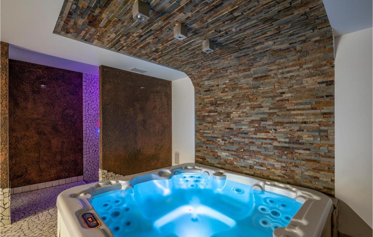 Gorgeous Home In Magliolo-Finale Ligure Экстерьер фото